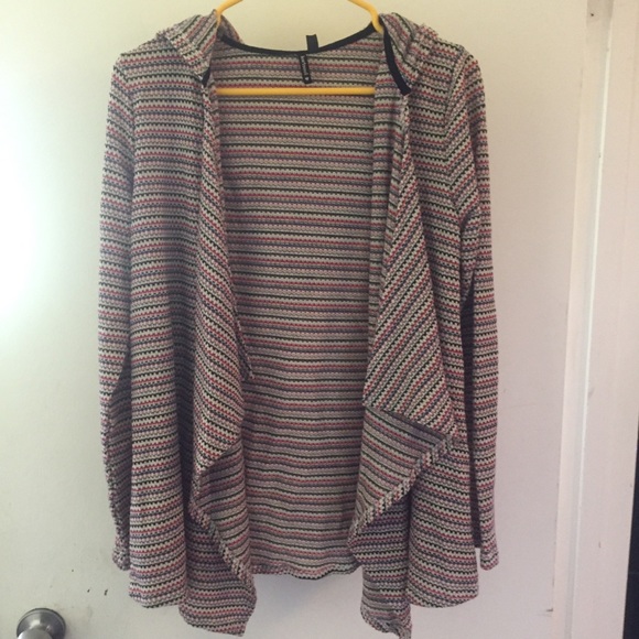 Heart and Soul Hooded Cardigan -Size M - Picture 2 of 7